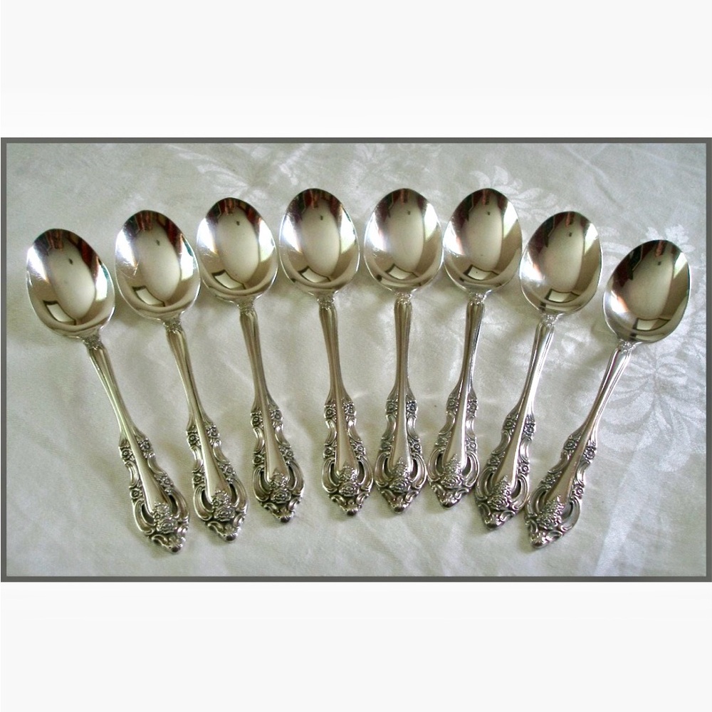 Vintage Oneida Community Silver Plate Soup Spoon Set of 8 ‘Artistry’ Pattern